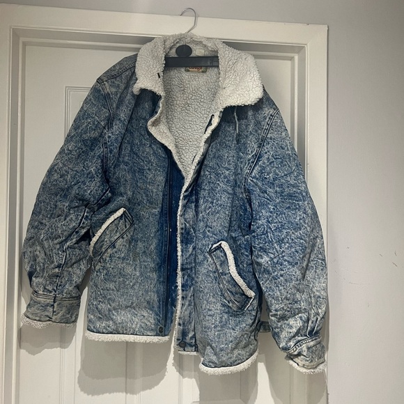 Vintage Denim jacket - Picture 3 of 6